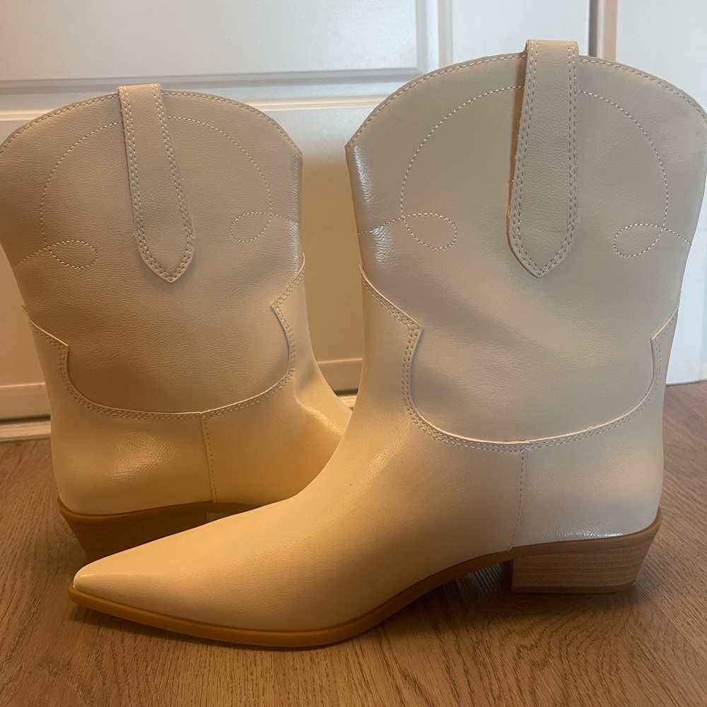 Oak + Fort Women's Cream Boots